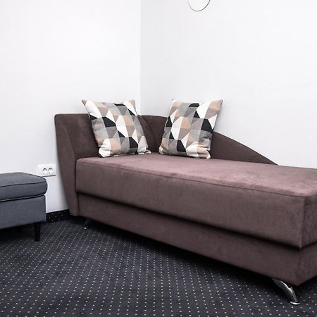 Republic Square Luxury Suites Belgrado Esterno foto