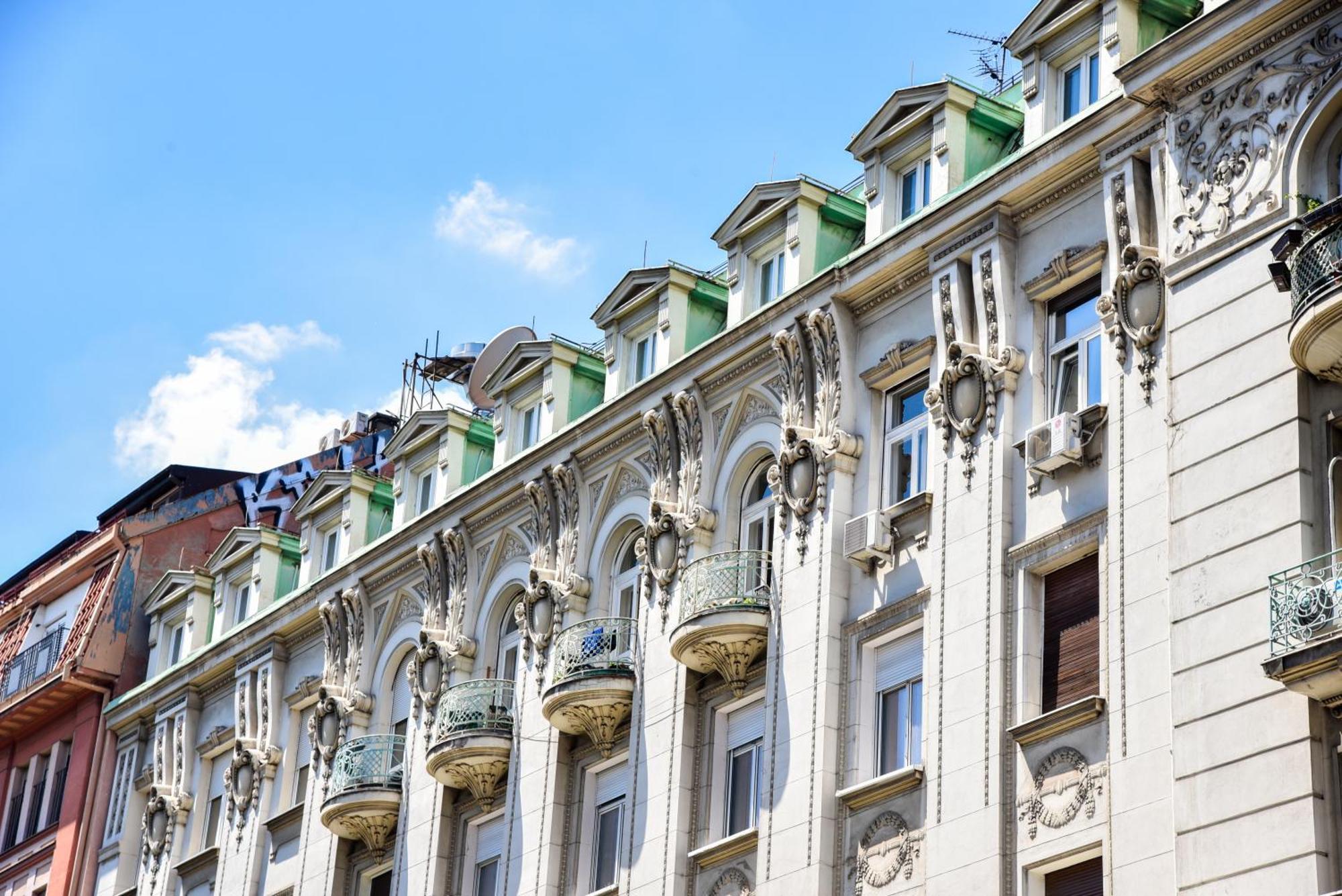 Republic Square Luxury Suites Belgrado Esterno foto